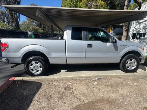 Used 2012 Ford F150 XLT w/ XLT Convenience Pkg RWD image 4