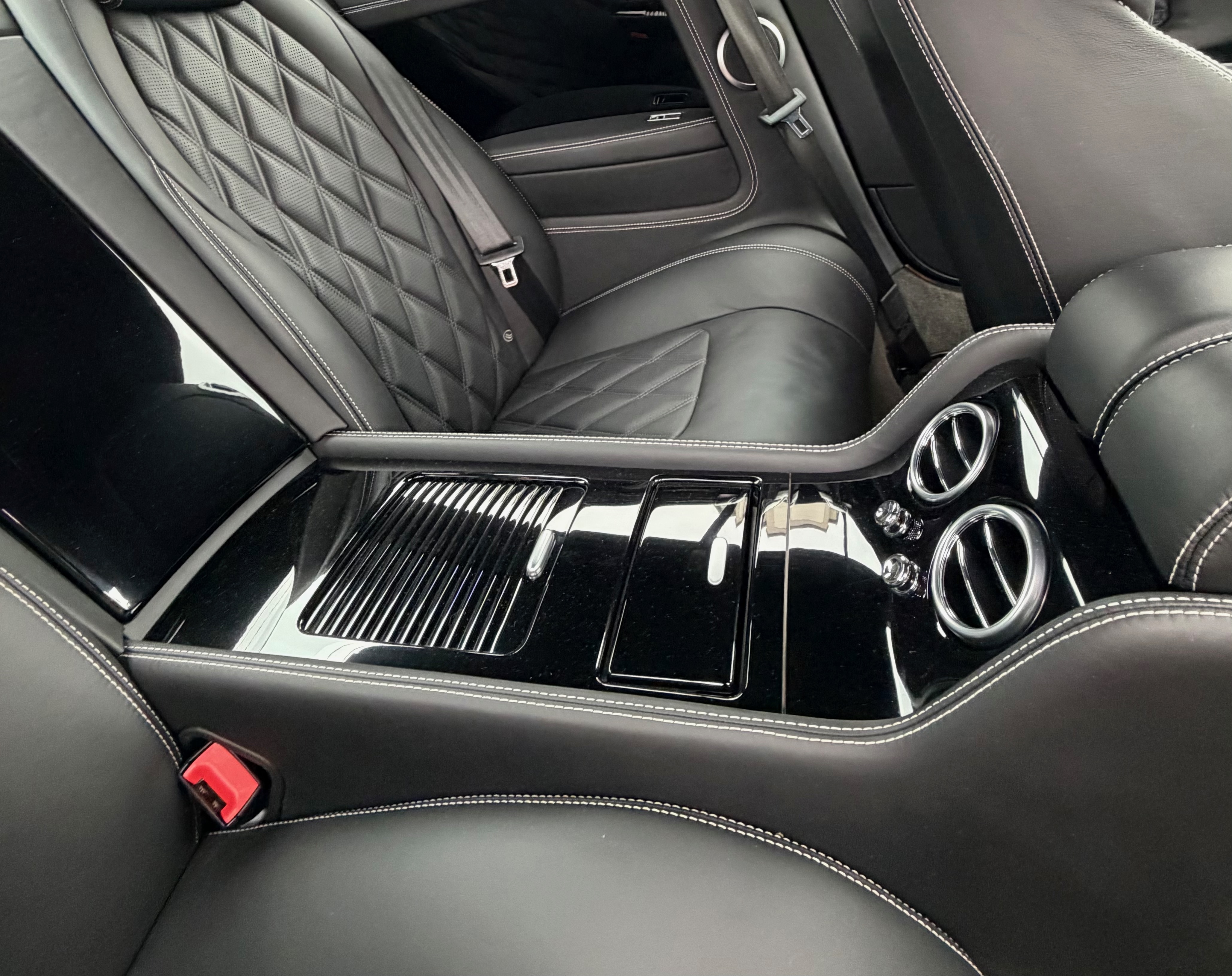 Used 2012 Bentley Continental GT AWD/4WD image 27