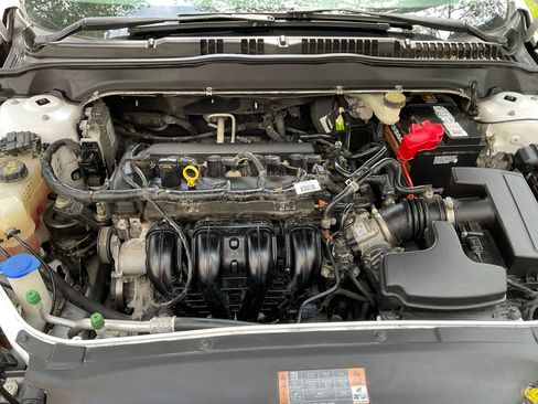 Used 2017 Ford Fusion SE FWD image 6