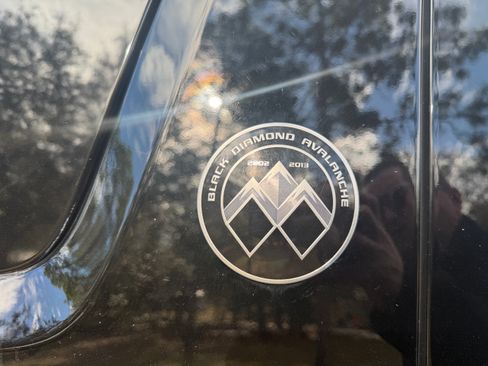 Used 2013 Chevrolet Avalanche LTZ image 5