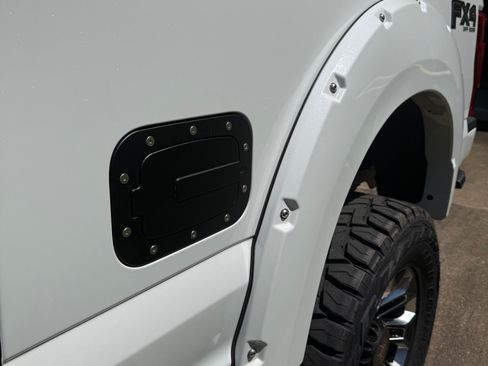 Used 2021 Ford F250 Lariat image 10