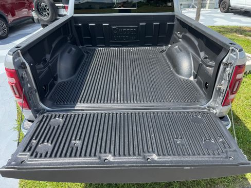 Used 2021 RAM 1500 Laramie AWD/4WD image 17