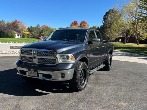 Used 2015 RAM 1500 Laramie w/ Convenience Group image 9