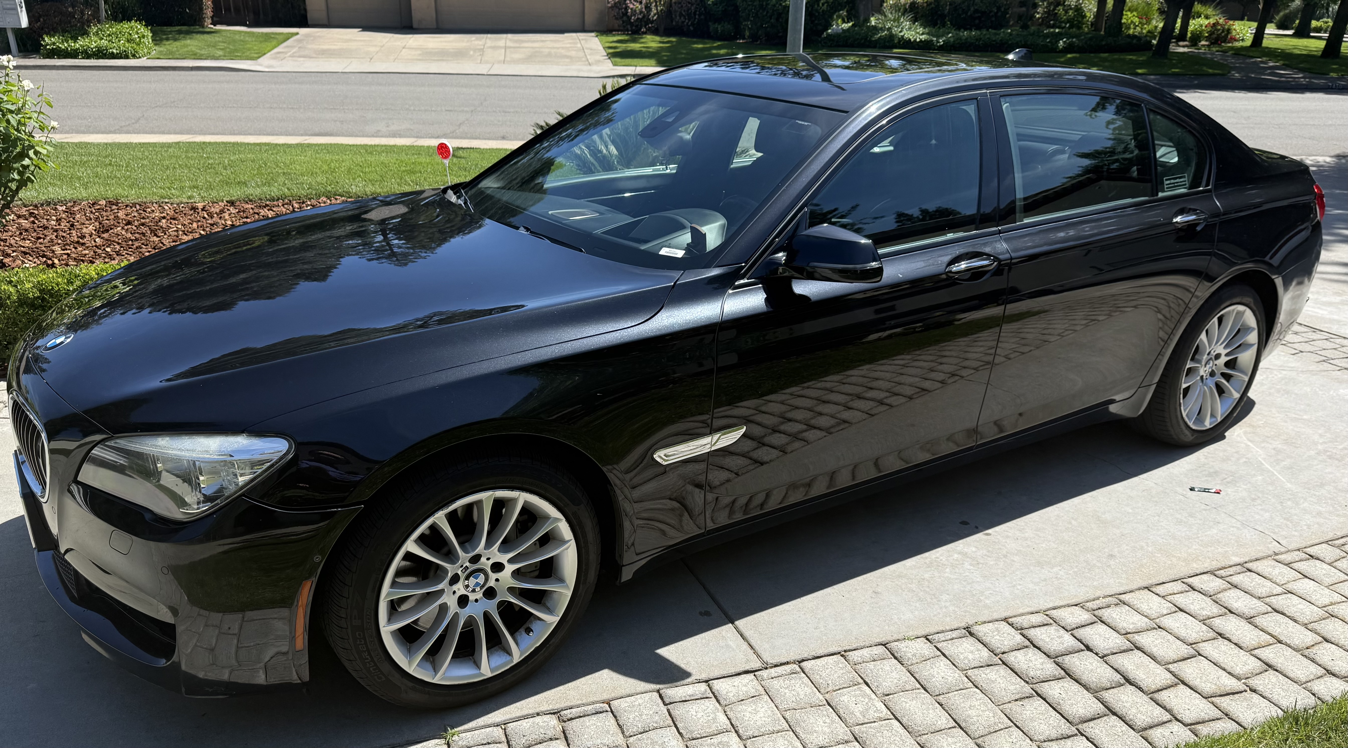 Used 2014 BMW ALPINA B7 RWD image 2