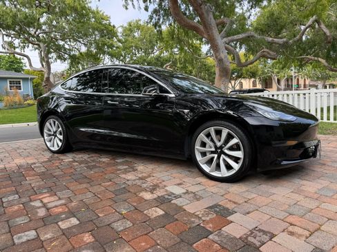 Used 2020 Tesla Model 3 RWD image 1