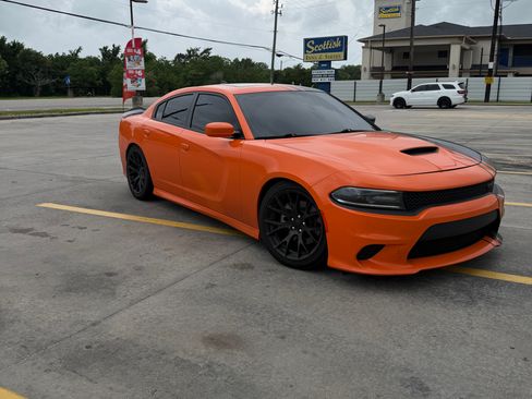 Used 2023 Dodge Charger R/T w/ Blacktop Package RWD image 6