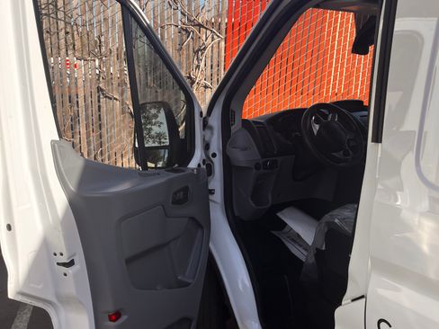 Used 2019 Ford Transit 250 148 High Roof image 8