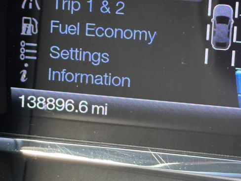 Used 2013 Lincoln MKS AWD image 10