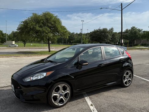 Used 2017 Ford Fiesta ST w/ ST Recaro Package FWD image 2