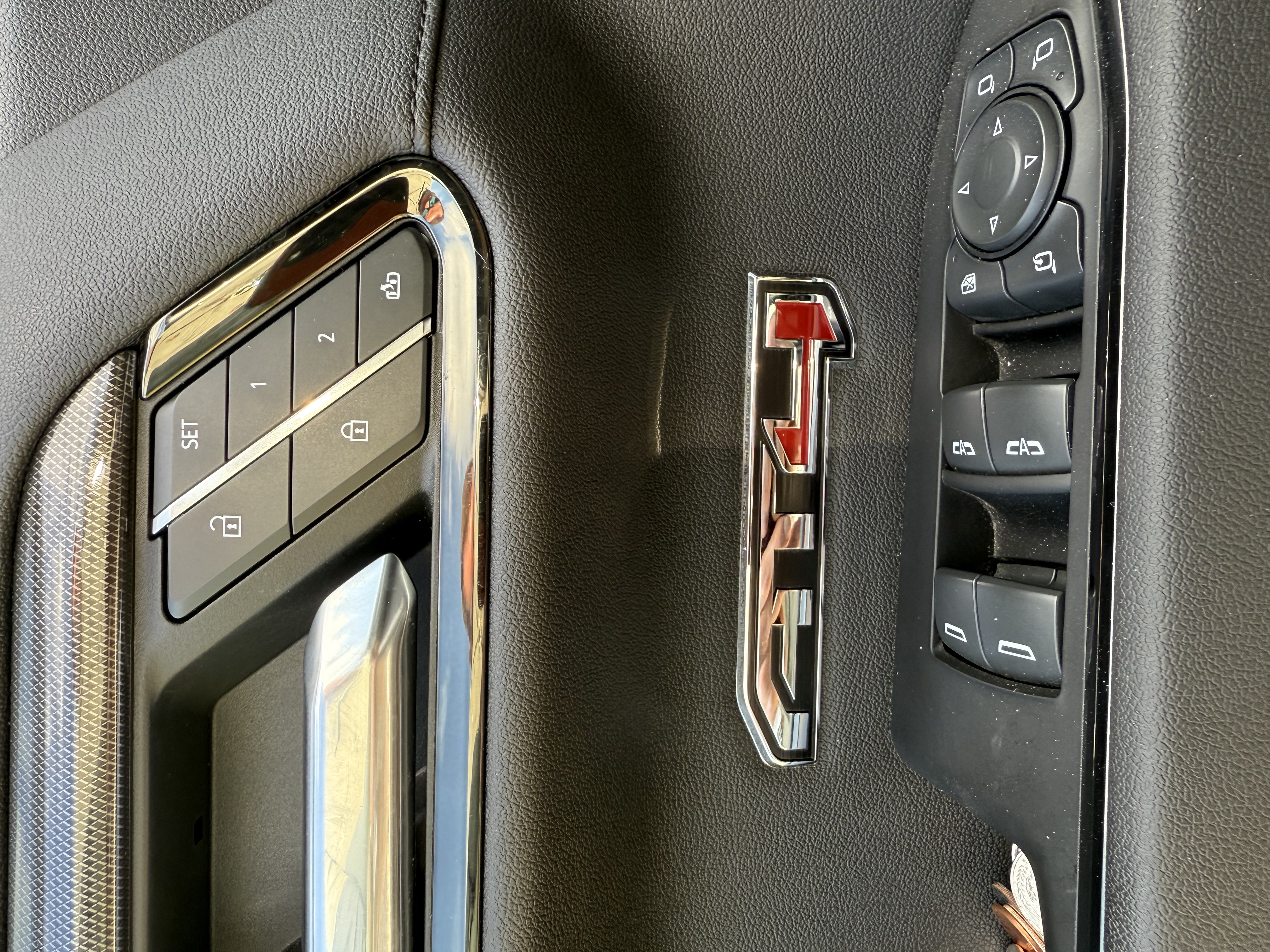 Used 2023 GMC Sierra 1500 AT4 w/ AT4 Premium Package AWD/4WD image 12
