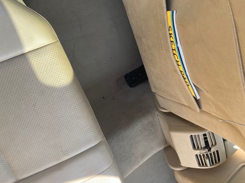 Used 2008 Mercedes-Benz C 300 4MATIC Sedan image 8