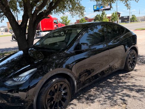 Used 2021 Tesla Model Y Long Range AWD/4WD image 6