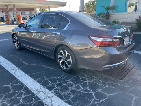 Used 2016 Honda Accord EX-L image 8