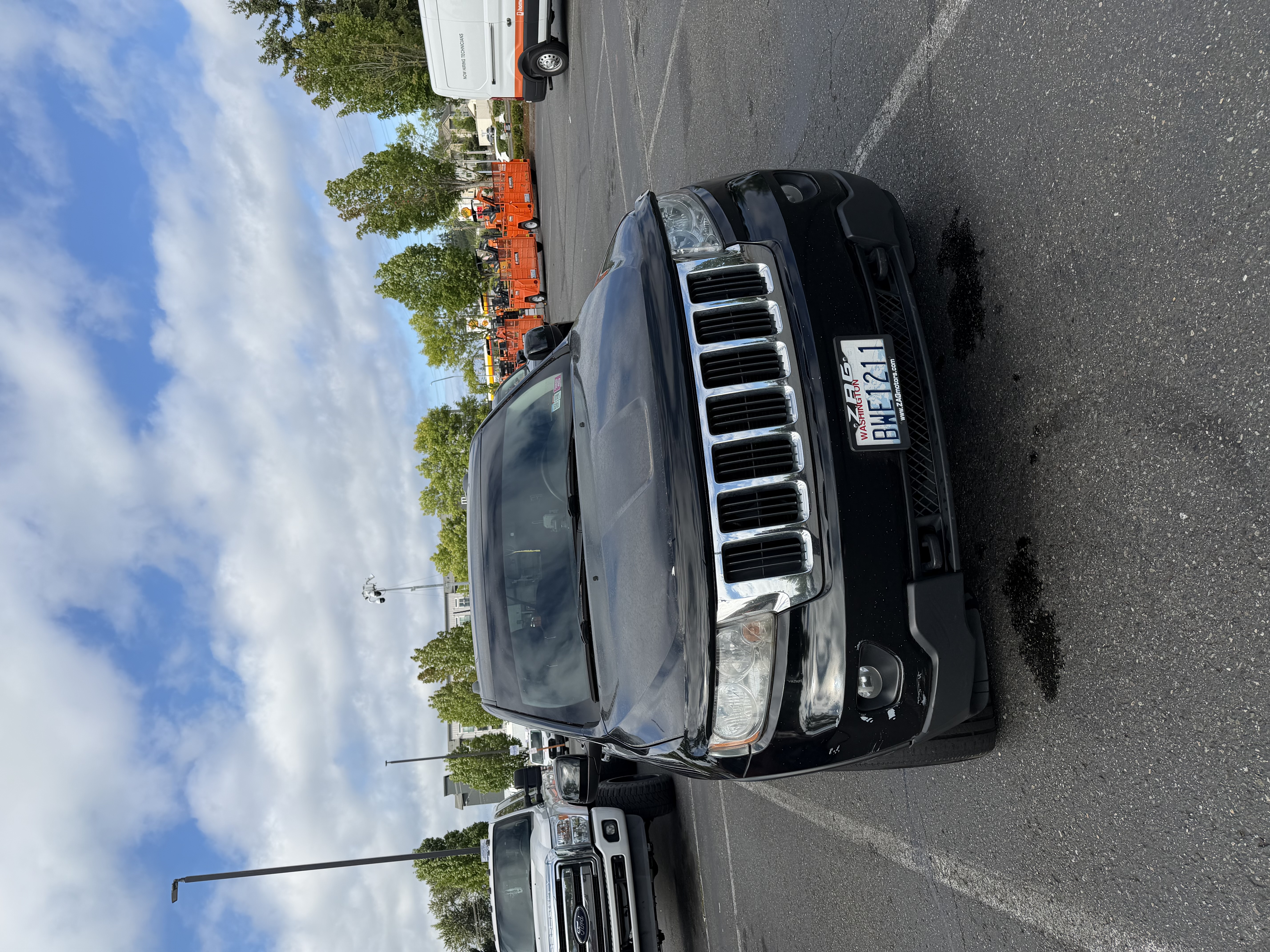 Used 2013 Jeep Grand Cherokee Laredo AWD/4WD image 6