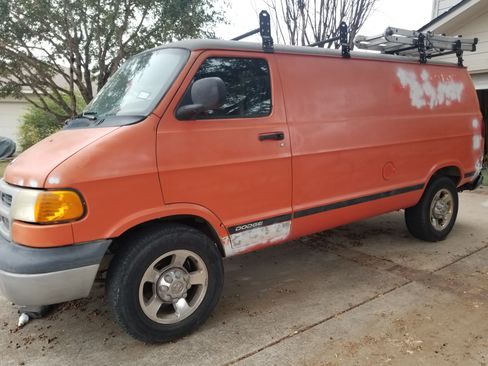 Used 2003 Dodge B3500 image 6