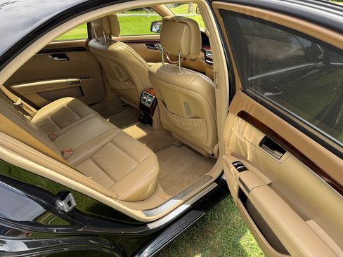Used 2010 Mercedes-Benz S 400 image 14