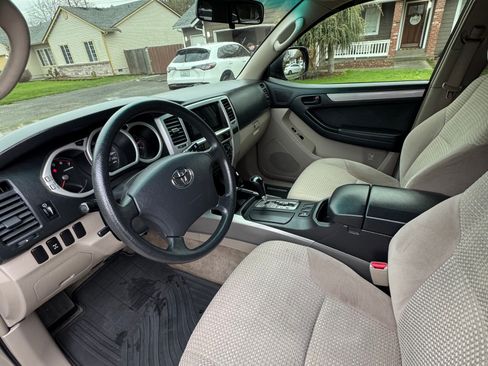 Used 2005 Toyota 4Runner Sport image 27
