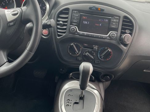 Used 2016 Nissan Juke S image 27