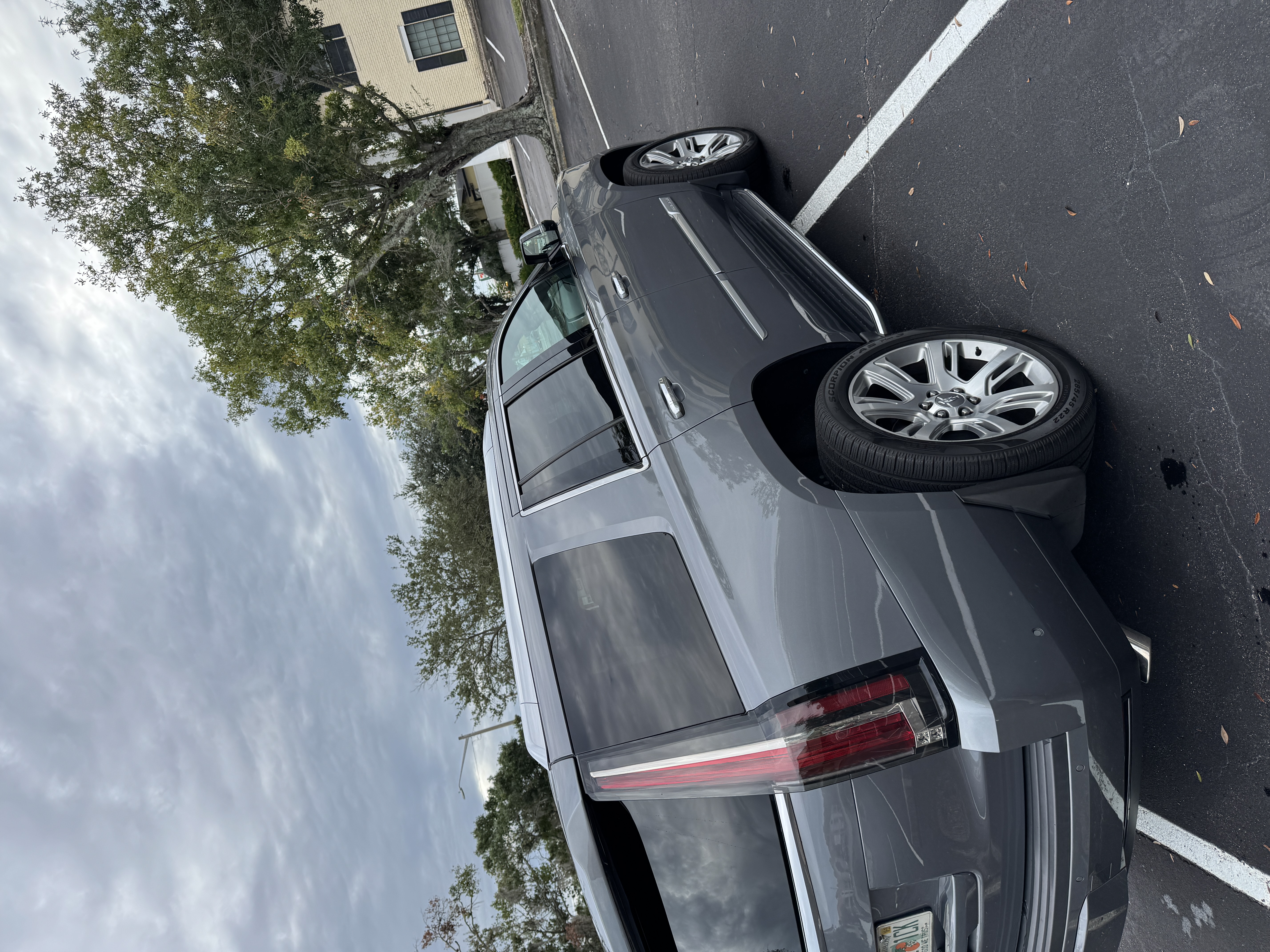 Used 2020 Cadillac Escalade Luxury AWD/4WD image 17