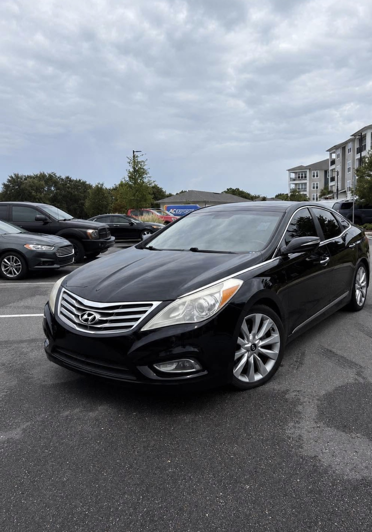 Used 2013 Hyundai Azera w/ Technology Pkg FWD image 1