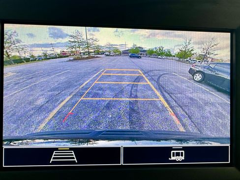 Used 2022 Chevrolet Tahoe 2WD w/ Remote Keyless Entry Package image 10