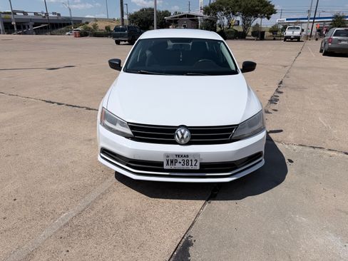 Used 2015 Volkswagen Jetta SE FWD image 6