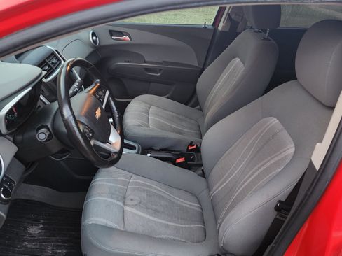 Used 2018 Chevrolet Sonic LT w/ Convenience Package image 12