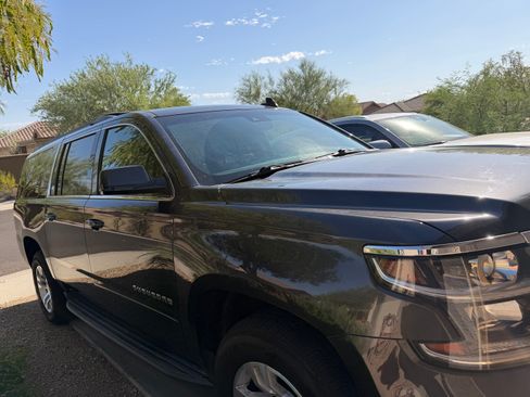 Used 2018 Chevrolet Suburban LS w/ Enhanced Driver Alert Package RWD image 1