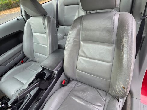 Used 2006 Ford Mustang Premium image 14