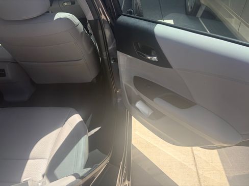 Used 2016 Honda Accord EX-L image 9