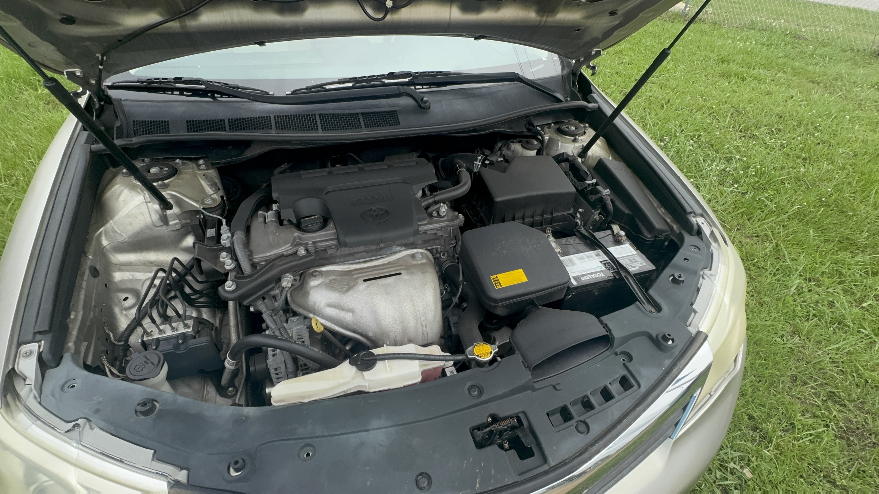 Used 2014 Toyota Camry FWD image 13
