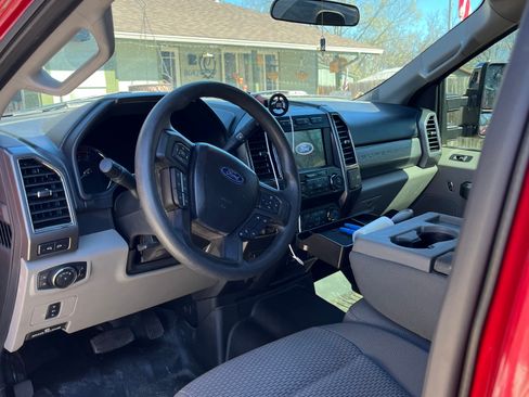 Used 2020 Ford F250 XLT w/ Tremor Off-Road Package image 2