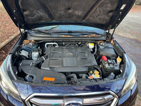 Used 2018 Subaru Outback 3.6R Limited AWD/4WD image 22