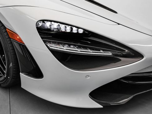 Used 2018 McLaren 720S Luxury RWD image 28