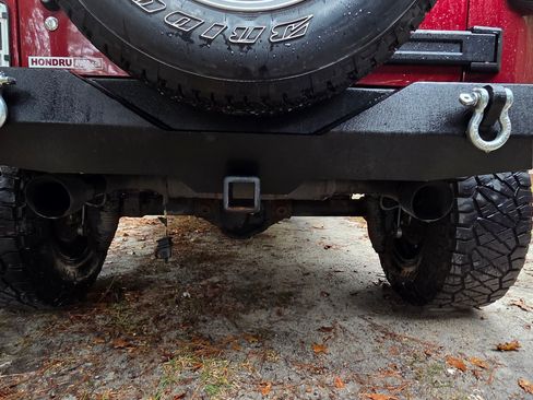 Used 2011 Jeep Wrangler Unlimited Sahara w/ Dual Top Group image 9