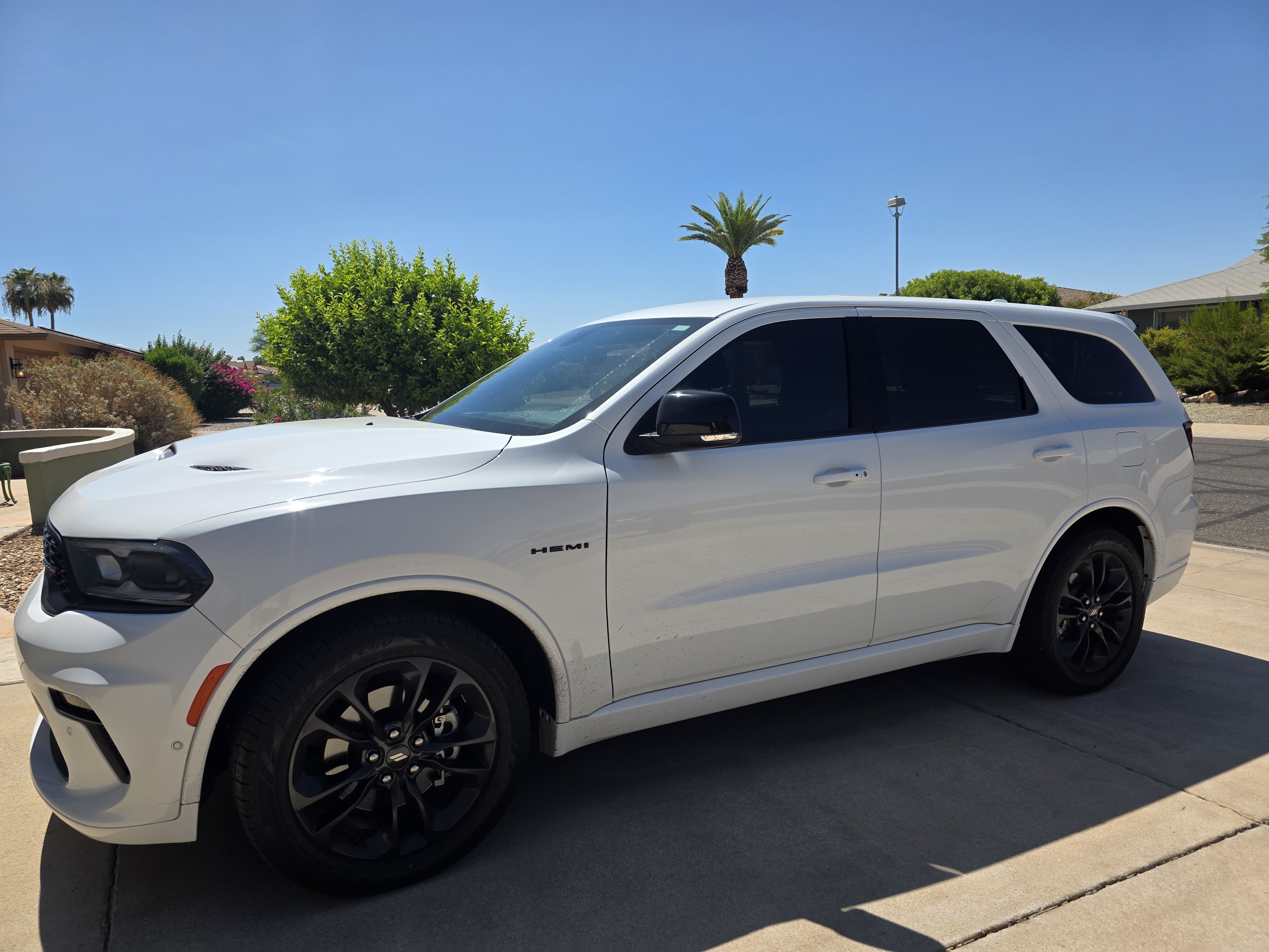 Used 2021 Dodge Durango R/T w/ Blacktop Package RWD image 2