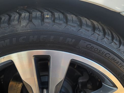 Used 2014 Mercedes-Benz E 350 Sedan image 20