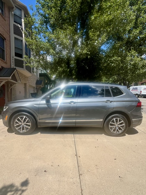 Used 2018 Volkswagen Tiguan SE FWD image 4