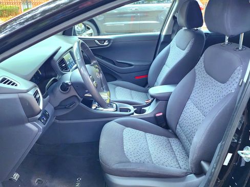 Used 2017 Hyundai Ioniq SEL image 12