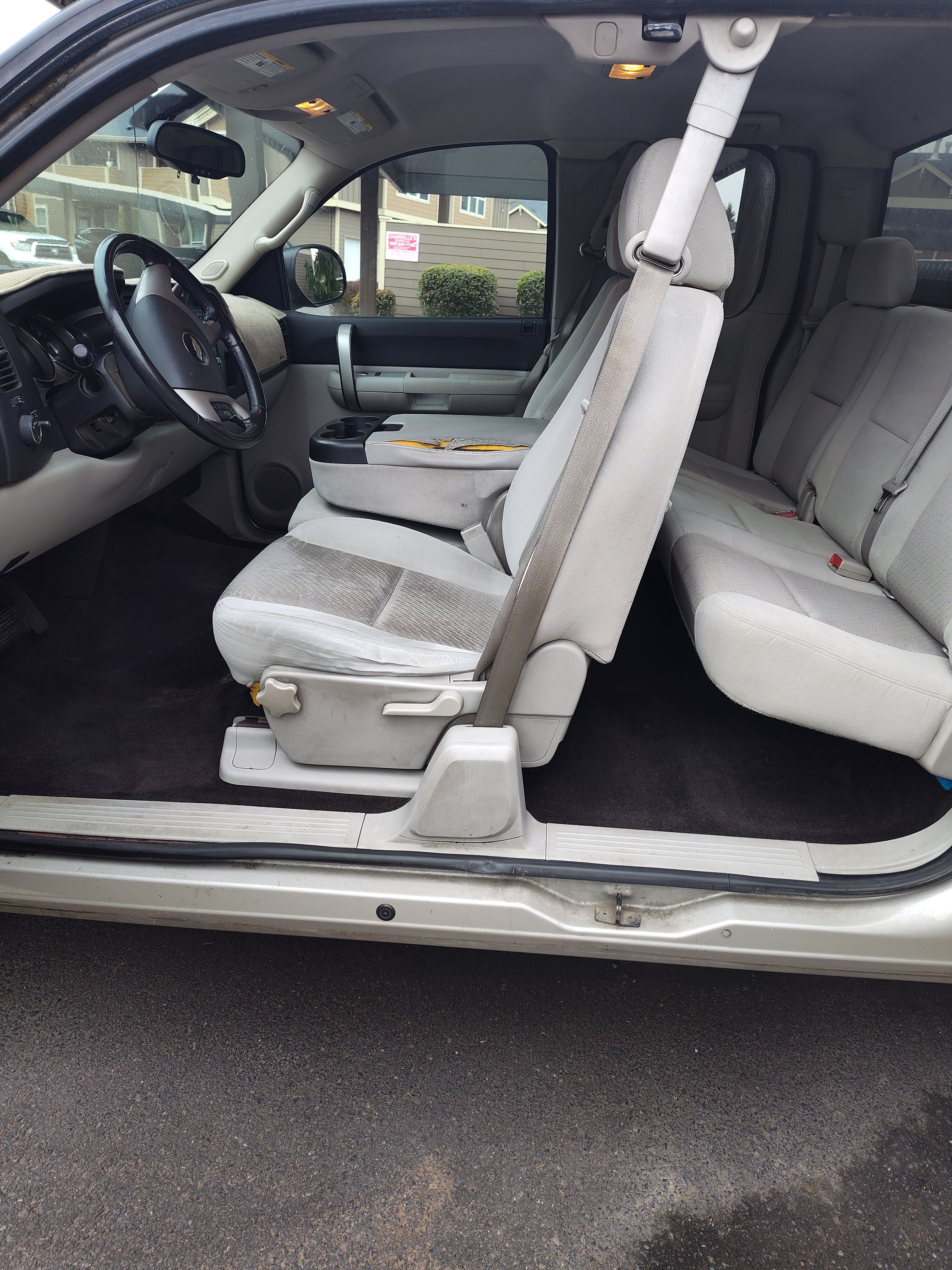 Used 2009 Chevrolet Silverado 1500 LT w/ Power Pack Plus RWD image 4