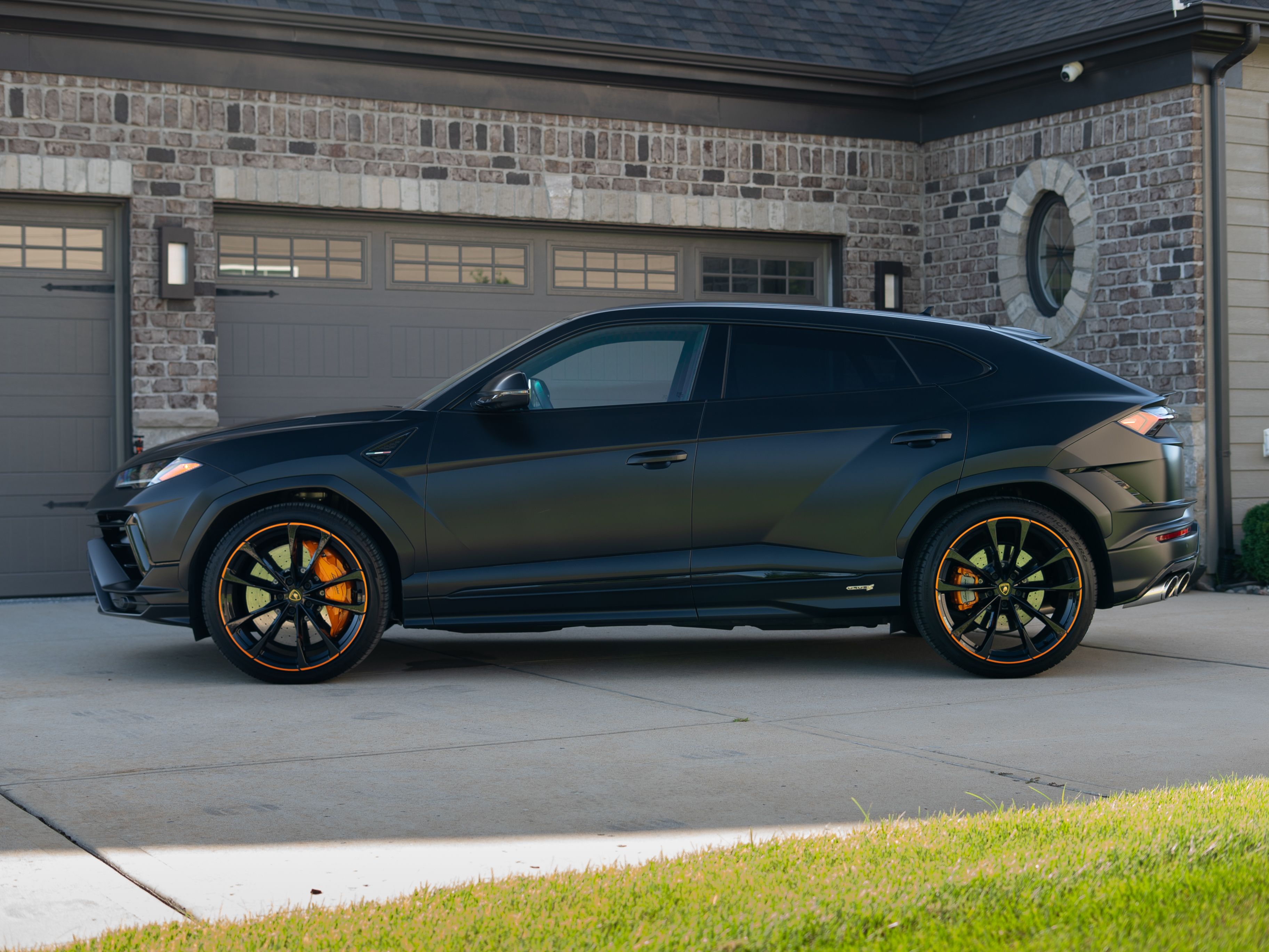 Used 2024 Lamborghini Urus S AWD/4WD image 14