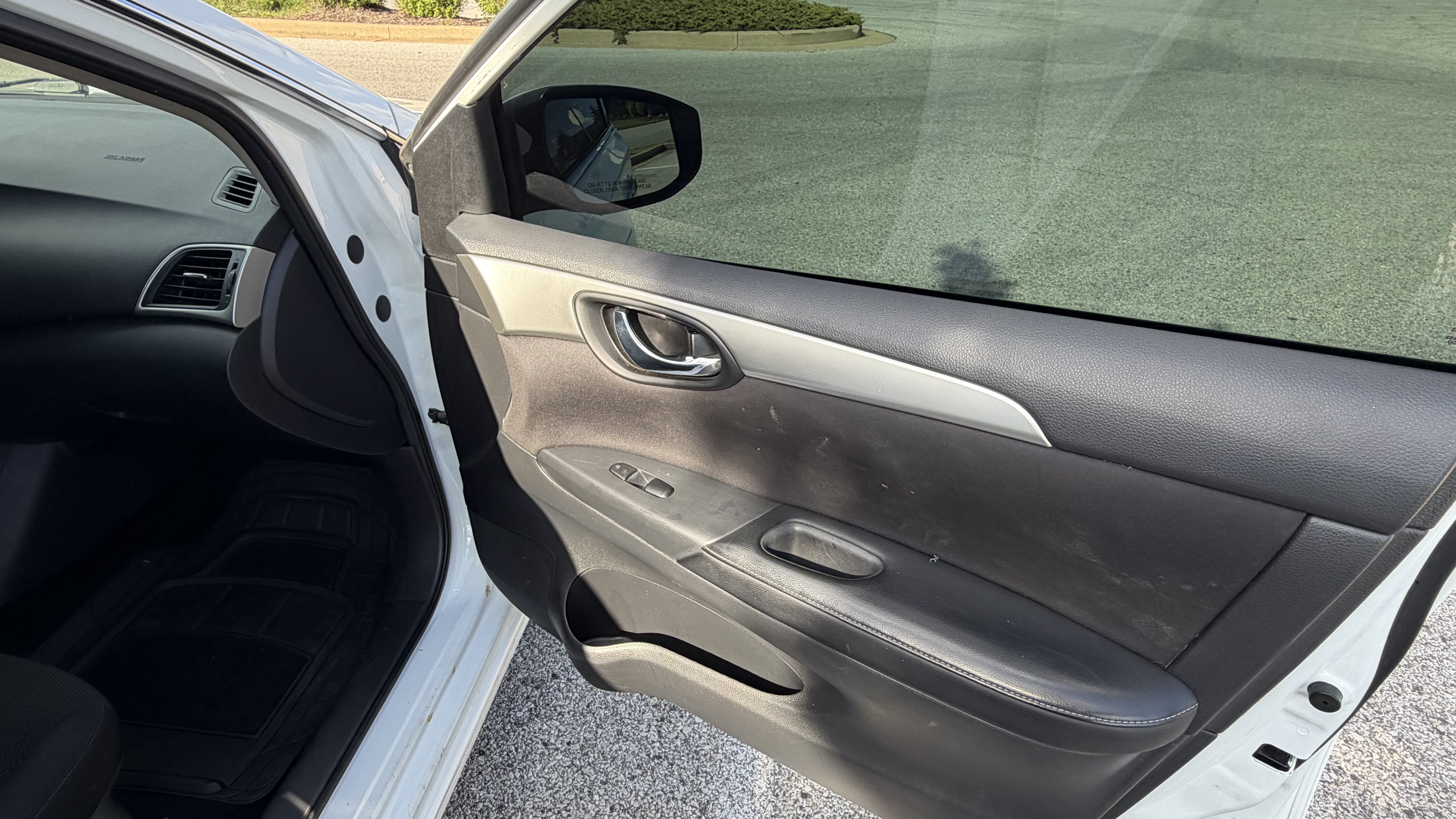Used 2017 Nissan Sentra S FWD image 16