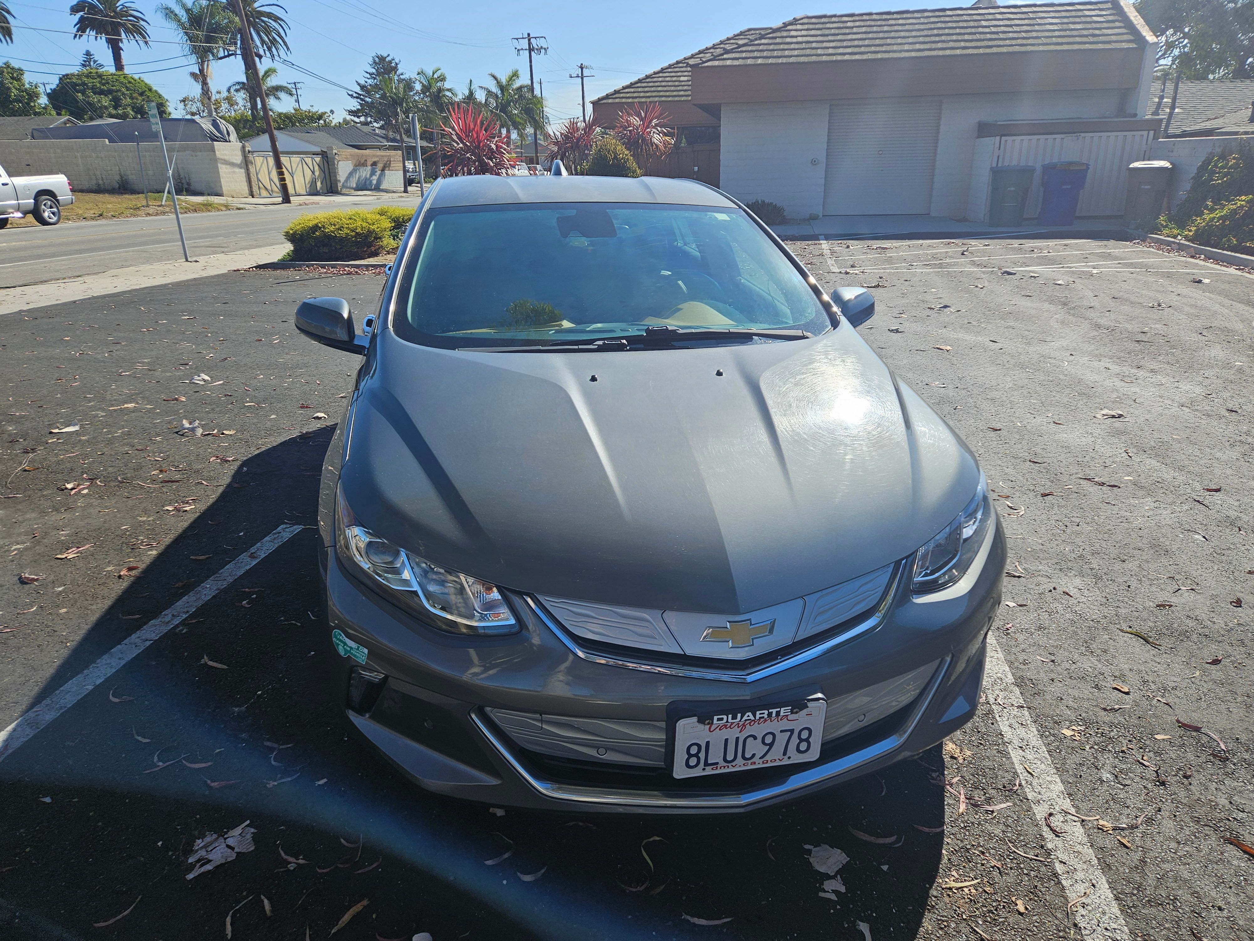 Used 2017 Chevrolet Volt Premier w/ Driver Confidence II Package FWD image 2