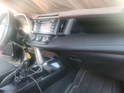 Used 2017 Toyota RAV4 LE w/ Carpet Mat Package image 12