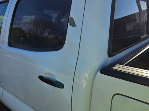 Used 2012 Toyota Tacoma PreRunner image 6