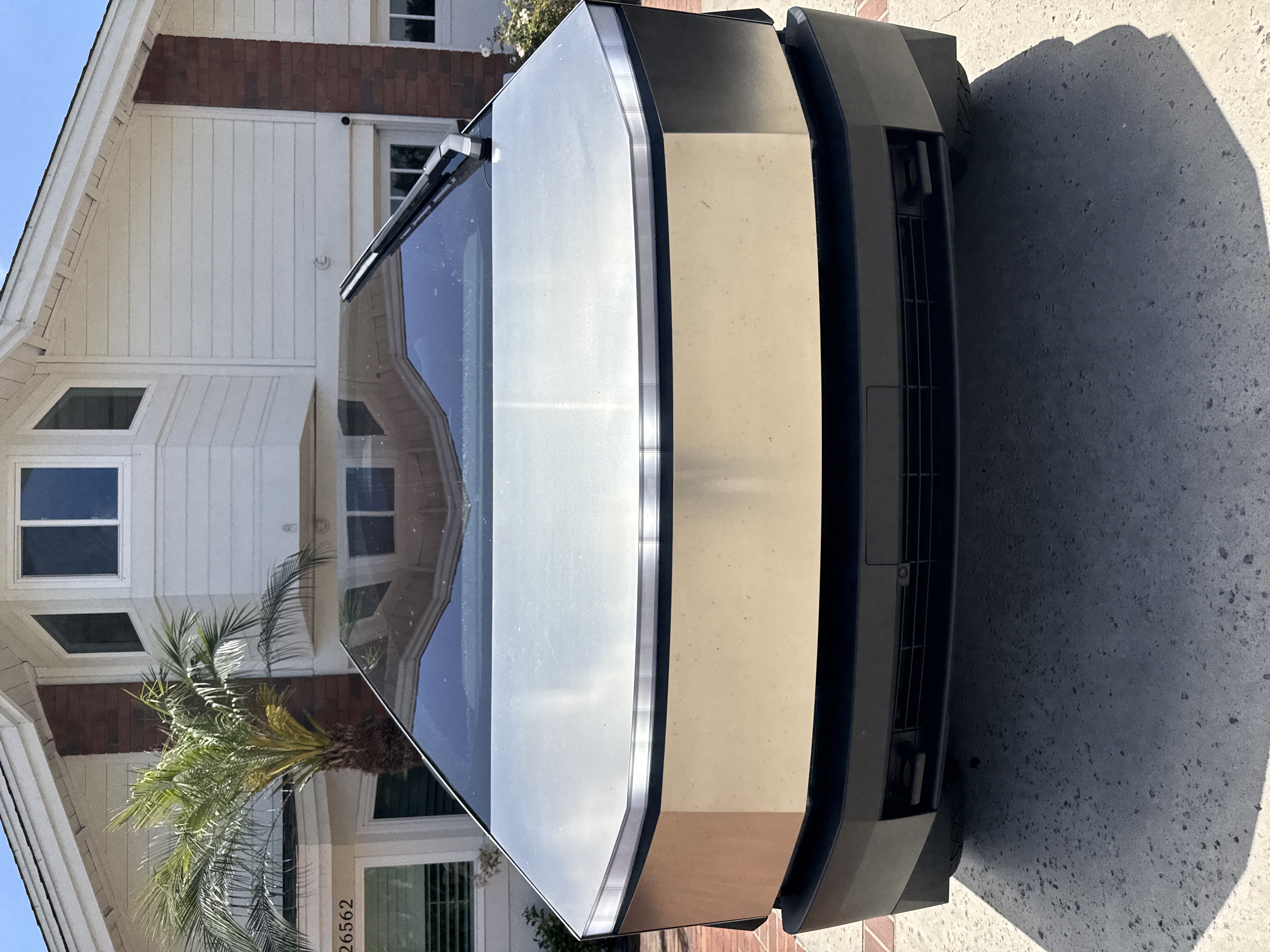 Used 2024 Tesla Cybertruck AWD Crew Cab image 5