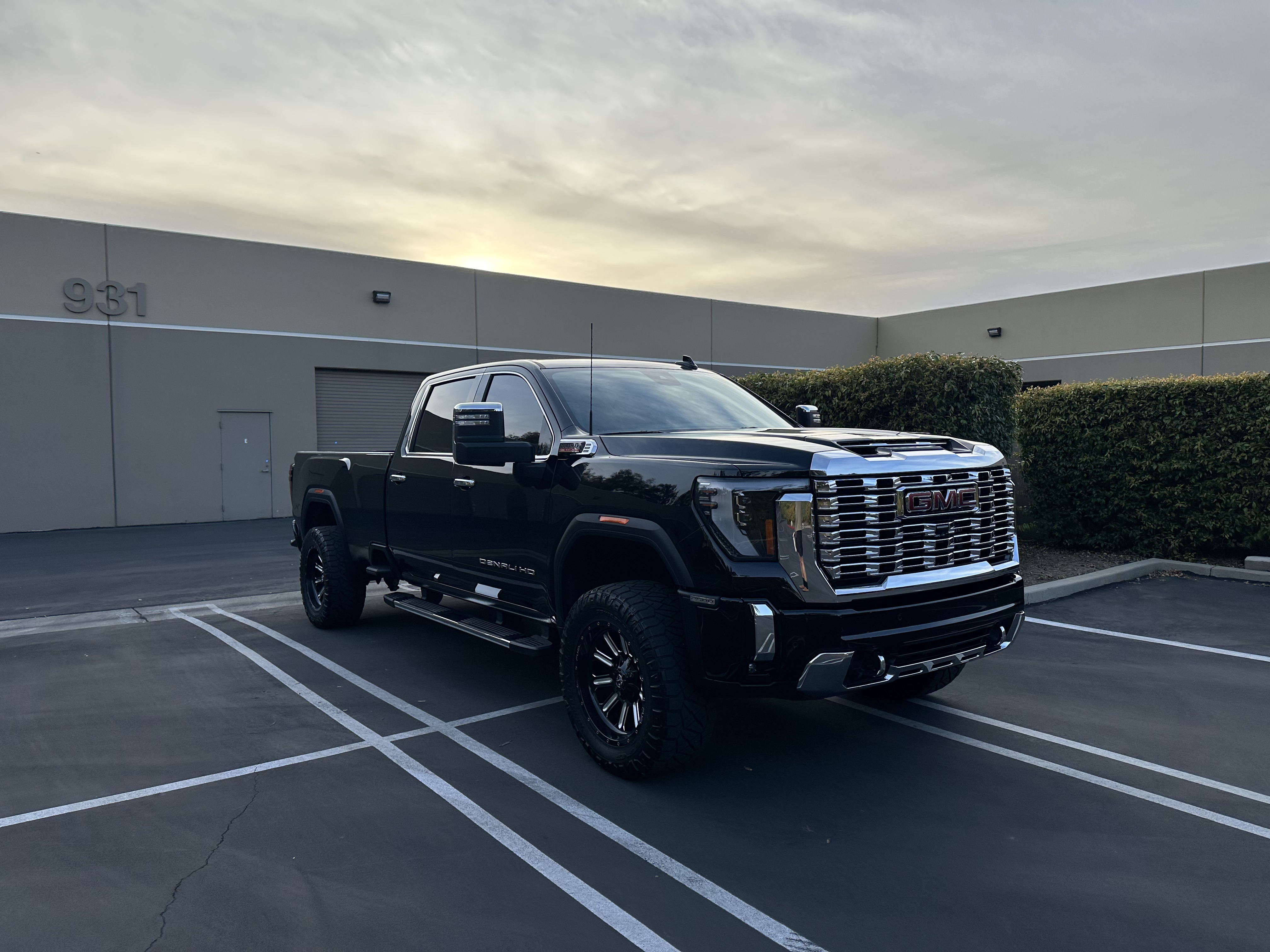 Used 2025 GMC Sierra 2500 Denali w/ Technology Package AWD/4WD image 6