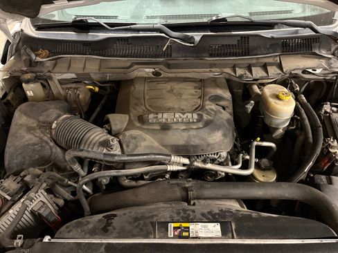 Used 2015 RAM 2500 Tradesman w/ Chrome Appearance Group image 8