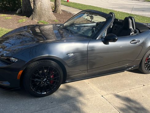 Used 2019 MAZDA MX-5 Miata Club w/ Brembo/BBS Package image 5