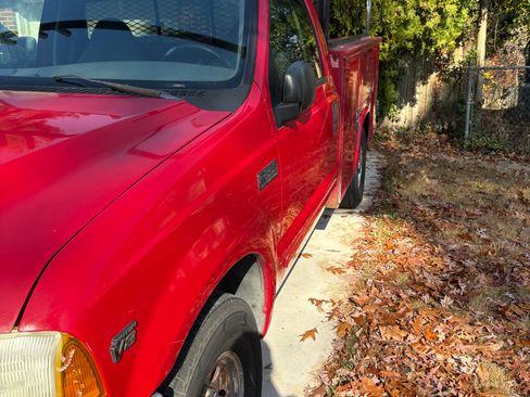 Used 2001 Ford F350 2WD Regular Cab Super Duty image 2